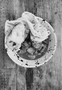 Chicken Curry with[ 4 ]Roti