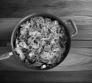 Schezwan Chicken Noodles
