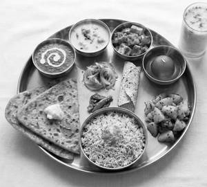Tauji Thali