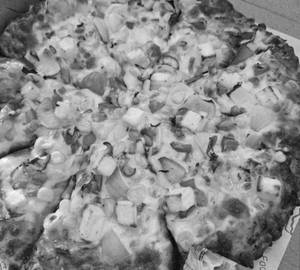 Corn paneer pizza