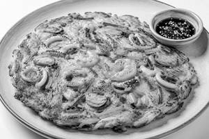 Haemuljeon( Korean Seafood Pancake)