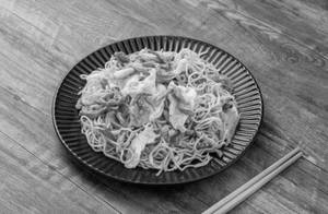 Home Style Veg Fuijing Noodles Egg