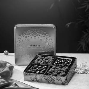 Cosmos Chocolate Hamper [400 g]