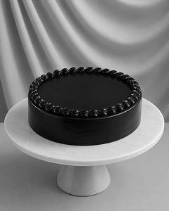 Luna's Choco Truffle Bento Cake.