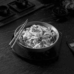 Classic Hakka Noodles Chicken