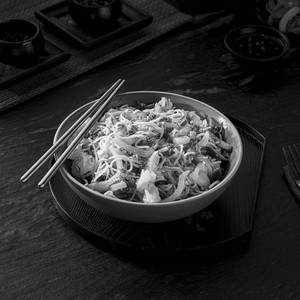 Classic Hakka Noodles Shrimps