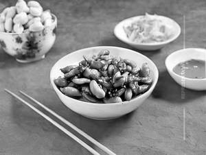 Stir Fried Edamame In Chilli Garlic