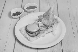 Bole To Special Samosa Pav