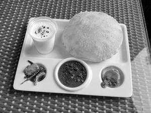 Desi Ghee Chole Bhature [1 Bhature] + Lassi (1 Glass)