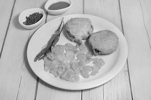 Vada Plate (2 Pieces)