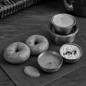Medu Wada + Filter Coffee