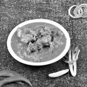 White Chicken Curry