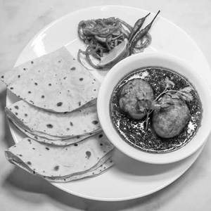 Roti (3 Pcs) With Egg Curry (2 pcs)