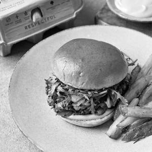 Veg and chips burger