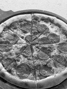 Chicken Pepperoni & Honey Drizzle Pizza ("9")