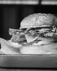 Chicken Classic Burger