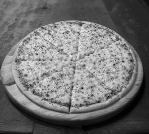 Cheesy Sweet Corn Pizza