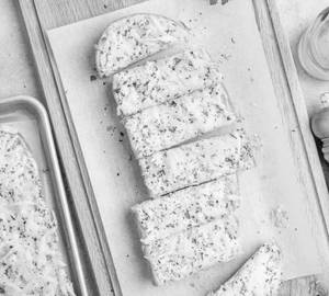 Cheese garlic bread