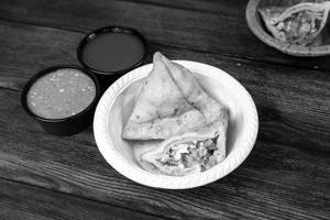 Paneer samosa