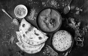 2 Butter Naan With Butter Chicken
