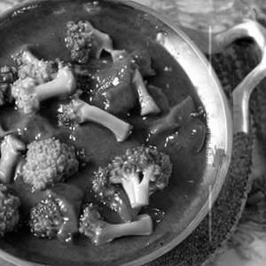 Broccoli In Chilly Sauce