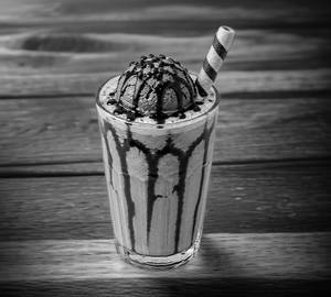 Cold coffe with chocolate icecream