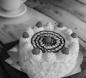 White Forest Cake ( 500 Gram )