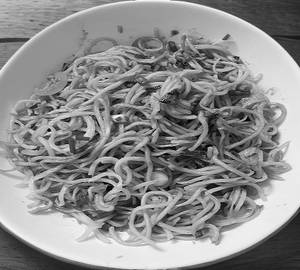 Veg hakka noodles