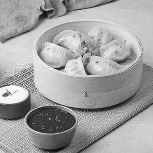 Steamed Chicken Momos with Momo Chutney - 6 Pc