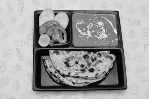 Maharaja Special Masala Kulcha {2pcs} With Paneer Sabzi