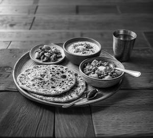 Sattu Paratha Combo