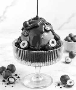 Hazelnut Praline Cheesecake Scoop