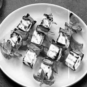 Grilled Paneer Mint Salad