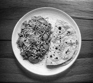 Sev Pyaz Subji With four Roti