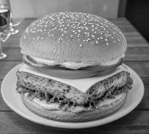 Paneer Crunch Burger