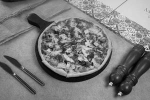 Paneer Supreme Pizza