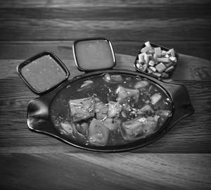 Chilli Paneer Gravy8pcs