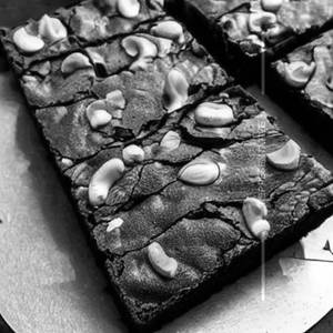 Eggless Hazelnut Brownie