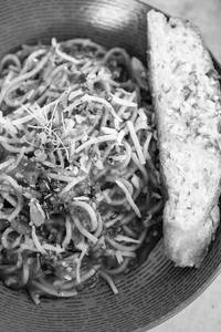 Veg Spaghetti Puttanesca Pasta