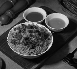 Beef schezwan noodles