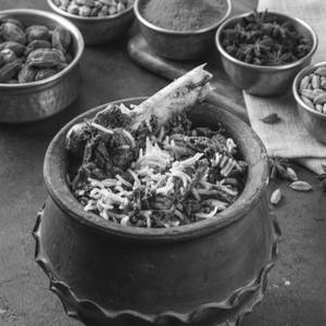 Oudh Special Raan Biryani [Serves 2]