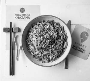 Veg hakka noodles