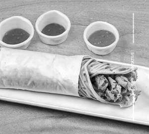 Chicken Noodles Cheese Roll