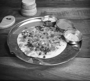 Onion Uthappam 1 Piece +Normal Oothappam + Satni+ Sambar