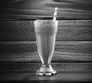 Black current shake