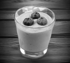 Blueberry lassi