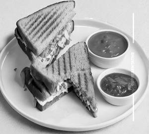 Paneer cheese chilli sandwich [jain] jumbo