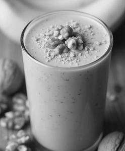 Banana Walnut Shake