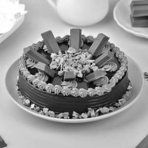 Kitkat Topping Cake [701 Grams]