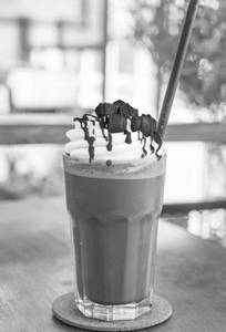 Choco Vanilla Shake